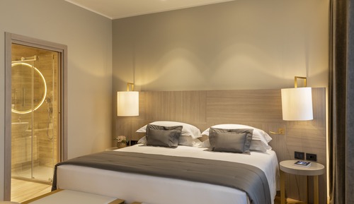 Duomo Grand Apartment Two Bedrooms