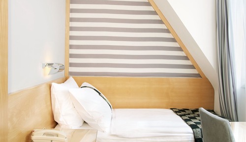 Habitación estándar, 1 cama individual, vistas a la ciudad (Top Floor)