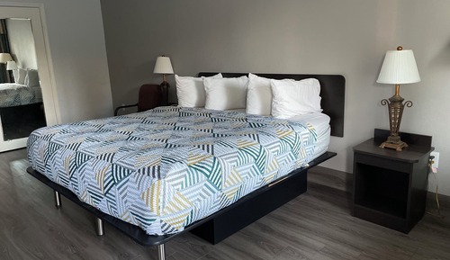 Habitación Deluxe, 1 cama de matrimonio grande, fumadores, frigorífico y microondas