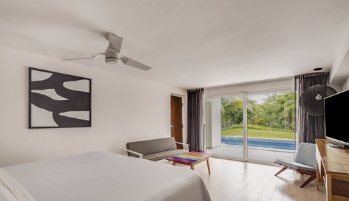 Master Suite with Plunge Pool, 1 King