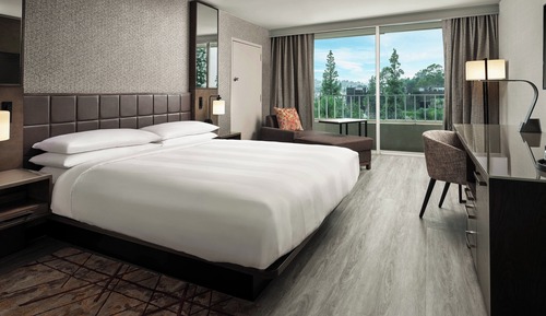 Habitación, 1 cama de matrimonio grande, balcón (Hearing Accessible)