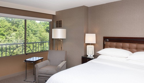 Habitación Club, 1 cama de matrimonio grande (Mobility Accessible, Tub)