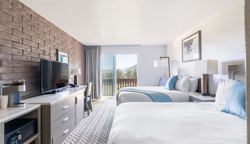 Habitación, 2 camas de matrimonio, accesible para personas con discapacidad (Roll In Shower)