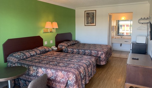 Habitación estándar doble, 2 camas dobles, fumadores