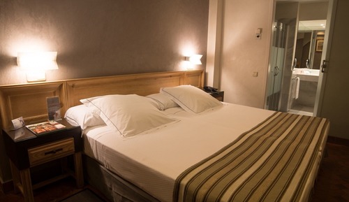 Habitación económica con 1 cama doble o 2 individuales