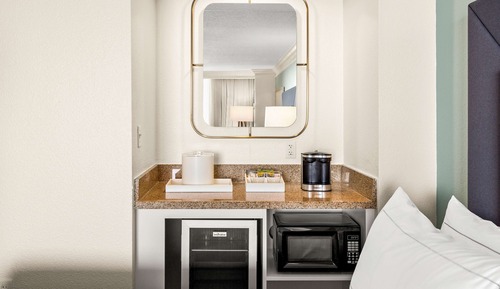 Habitación, varias camas, vistas a la playa