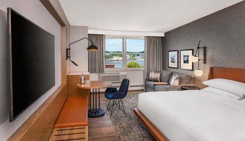 Habitación Deluxe, 1 cama de matrimonio grande (Mobility Accessible, Roll-in Shower)