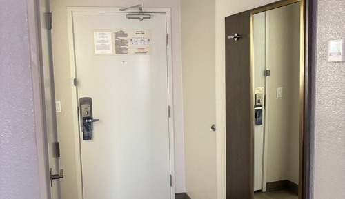 Habitación, 2 camas de matrimonio (Hearing Accessible)