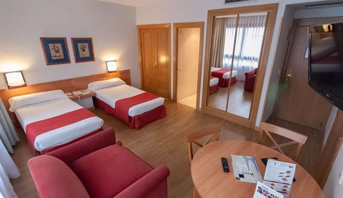 Apartamento superior, 2 camas individuales, cocina, vistas al patio