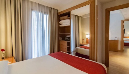 Apartamento superior, 1 cama de matrimonio grande, cocina, vistas al patio