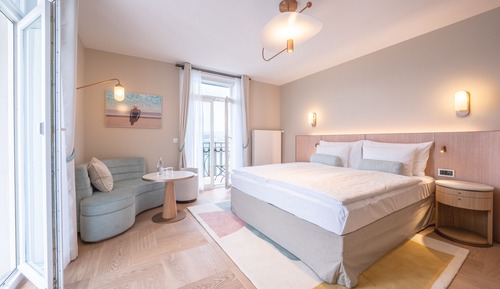 Grand Deluxe Room Lakeside