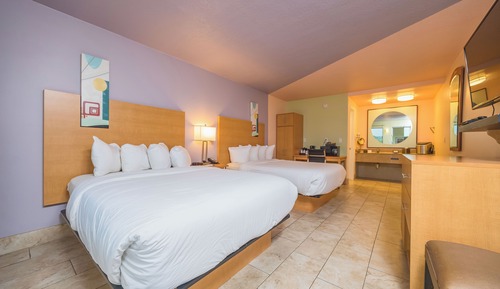 Habitación tradicional, 2 camas de matrimonio, accesible para personas con discapacidad