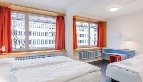 Habitación triple, 1 cama doble con sofá cama