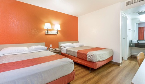 Habitación estándar, 2 camas dobles, no fumadores