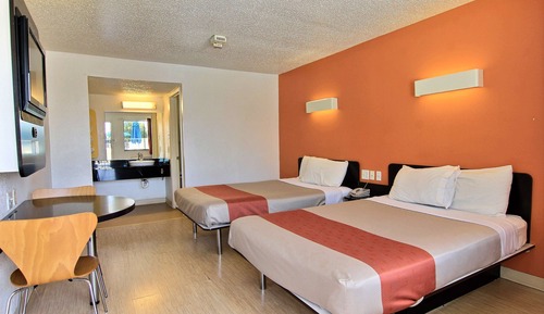Habitación estándar, 2 camas dobles, accesible para personas con discapacidad, no fumadores