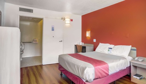 Habitación Deluxe, 1 cama de matrimonio, no fumadores, frigorífico y microondas