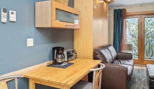 Estudio, vistas al lago