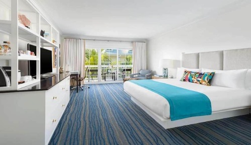 Harbor View King with Balcony