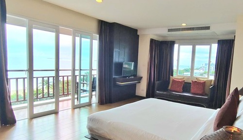 Heritage Front Beach Suite