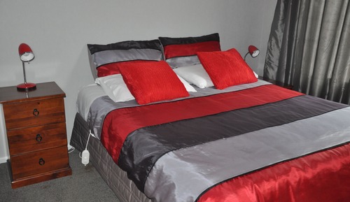 Casa familiar, varias habitaciones, baño compartido (Premier Cottage)