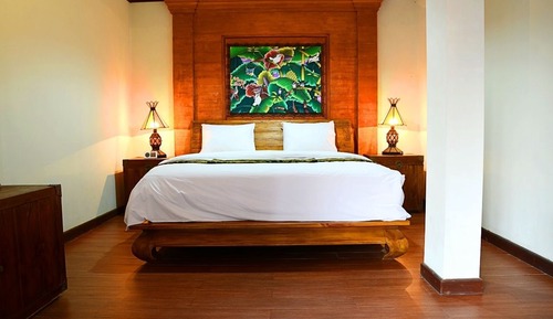 Habitación Deluxe con 1 cama doble o 2 individuales, vistas a la piscina