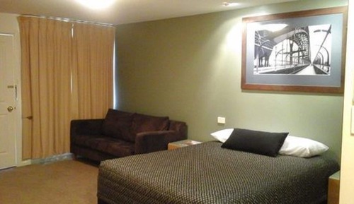 Estudio ejecutivo, no fumadores, cocina básica