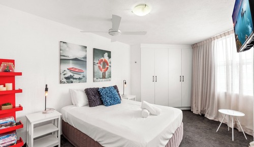 Apartamento superior, junto a la playa