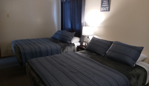 Habitación estándar, 2 camas de matrimonio, frigorífico y microondas