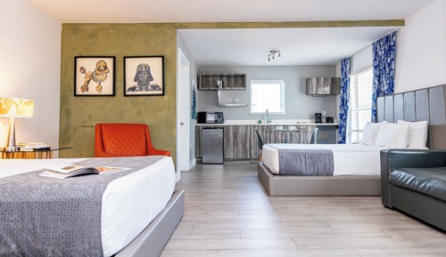 Estudio, 2 camas de matrimonio