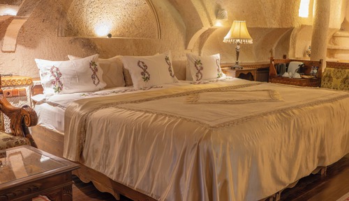 ROMAN KING SUITE with TURKISH HAMAM