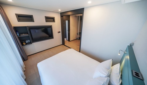 Suite (Eco, Hotel)