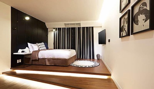 Customized Suite Double (bigger than most rooms in seoul)