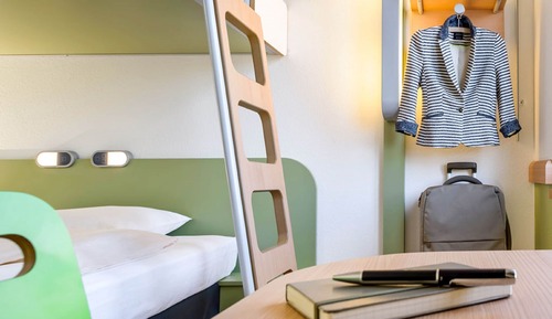 Habitación, varias camas