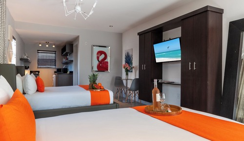 Estudio, 2 camas de matrimonio