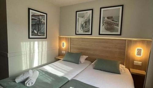 Habitación con 2 camas individuales