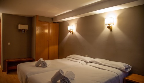 Habitación con 2 camas individuales