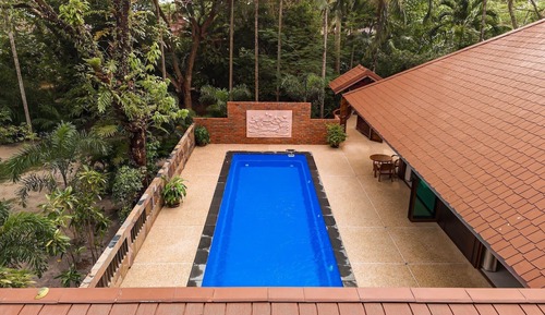 Villa familiar, 1 habitación, piscina privada, vistas al jardín
