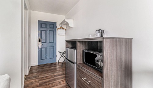 Habitación económica, 1 cama de matrimonio, patio, vistas al lago