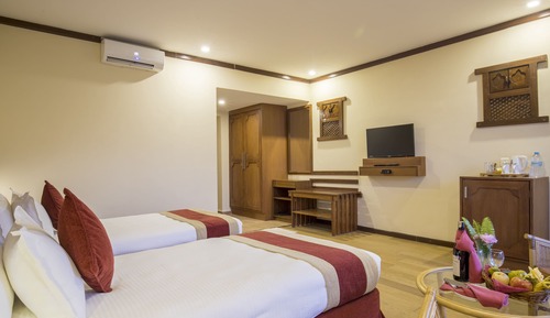 Habitación Deluxe con 1 cama doble o 2 individuales, vistas al complejo turístico