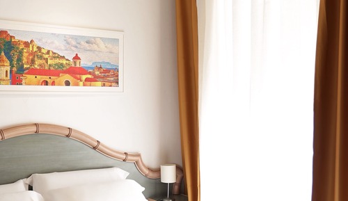 Habitación básica con 1 cama doble o 2 individuales