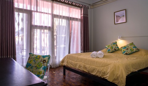 Habitación Deluxe, 1 cama de matrimonio grande, balcón