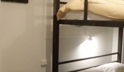 Habitación cuádruple económica, no fumadores, baño privado