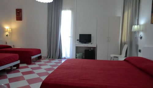 Habitación cuádruple, baño privado, vistas al jardín