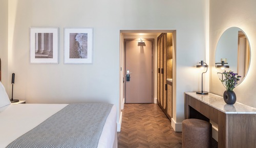 Habitación triple superior (Inland view with sliding doors)