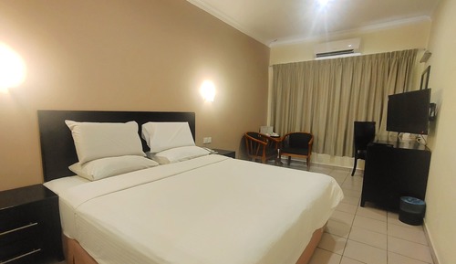 Habitación estándar, 1 cama de matrimonio grande, no fumadores, vistas a la ciudad