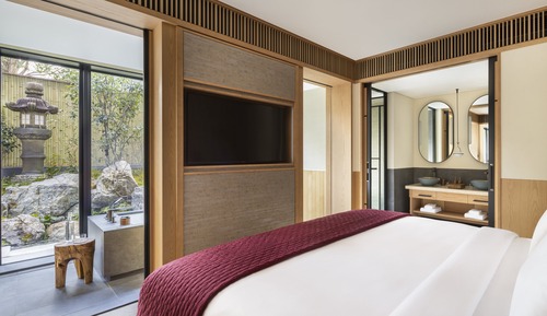 Suite Premier, 1 cama de matrimonio grande, vistas al jardín