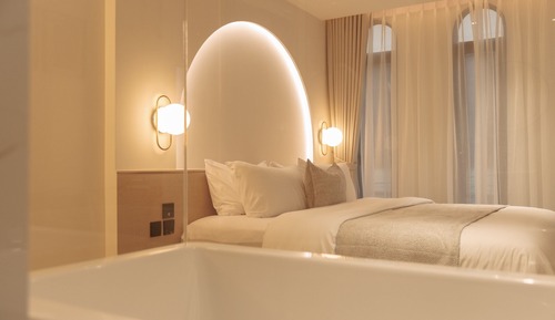 Premium Room with Bath or Soaking Tub