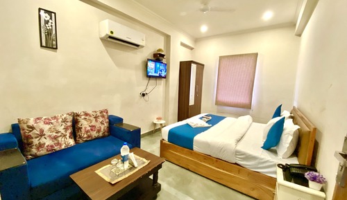 Habitación superior, 1 cama doble, fumadores, balcón