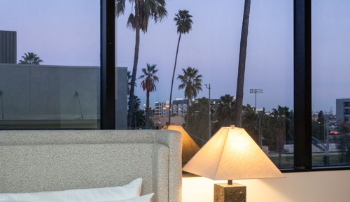 Estudio familiar (Self Check-in with Virtual Front Desk)