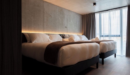 Suite Deluxe, acceso a la piscina